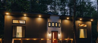 NEW Unique Silo | Hot Tub | King Beds | Sleeps 6