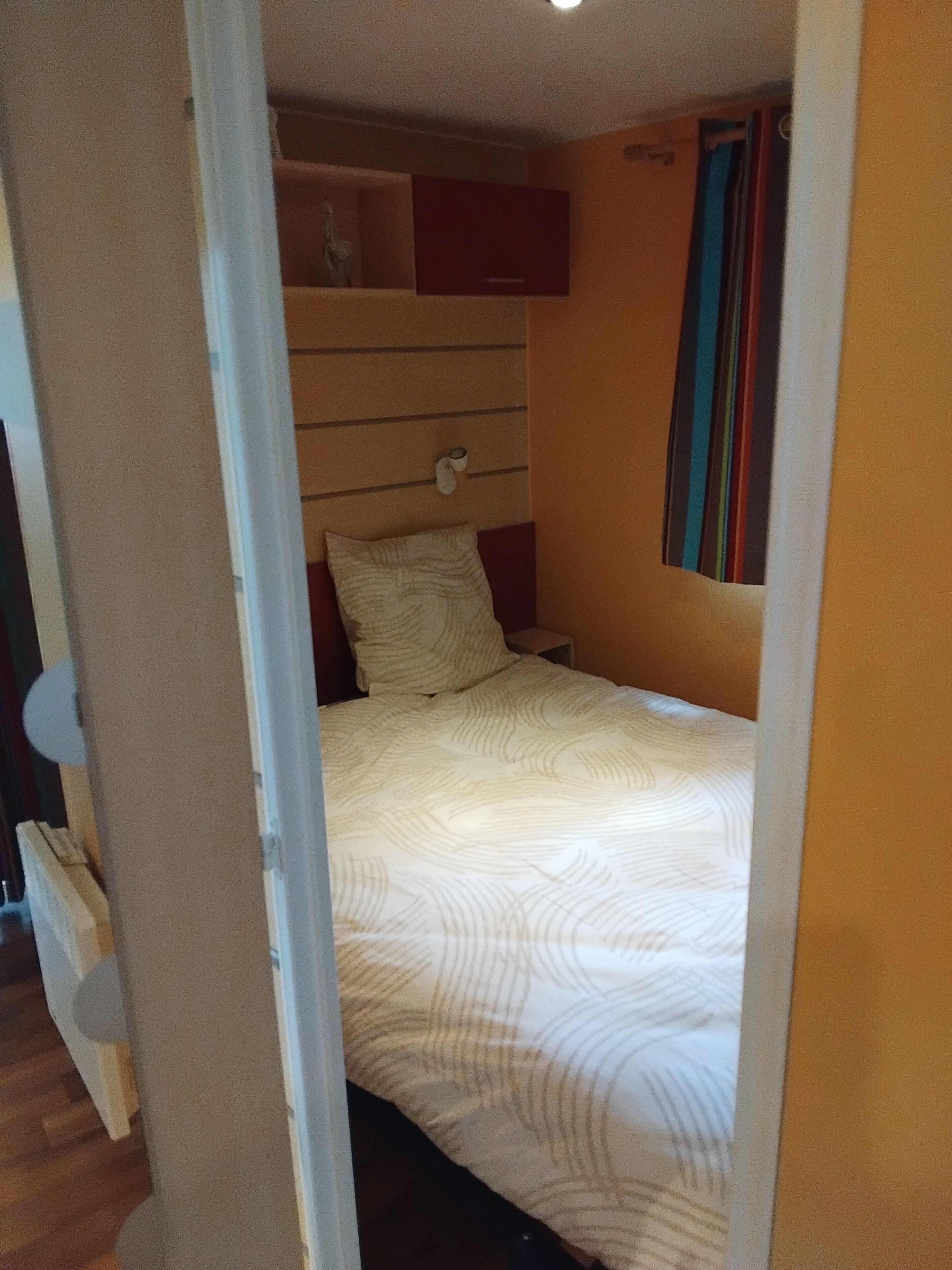 2 間睡房、上網、床單