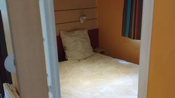 2 間睡房、上網、床單