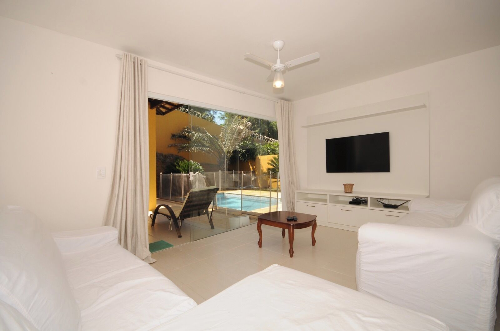 4 habitaciones, internet y ropa de cama 