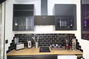 Microwave, oven, stovetop, dishwasher