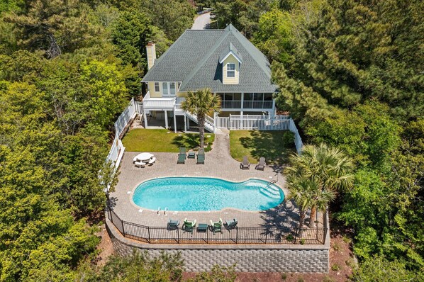 المنشأة من الخارج