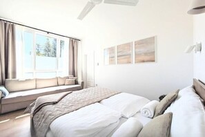 2 slaapkamers, reisbedje, gratis wifi, beddengoed