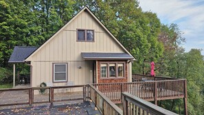 Property grounds - Chapel Rest/Breathtaking Views - Blue Ridge Pkwy. Minutes to Boone/Blowing Rock (Boone)