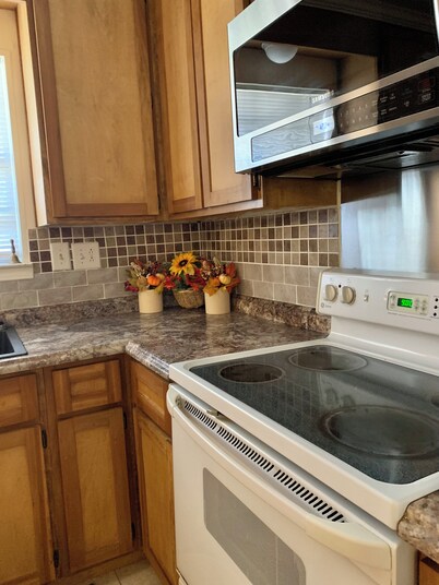 Charming, Entire 2-bedroom house in Blountstown, Florida