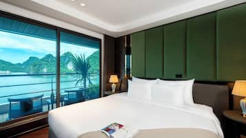 Executive Ocean Balcony Suite | Premium bedding, minibar, in-room safe, desk