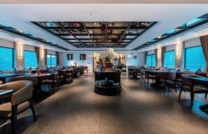 Restaurant - Celina of The Sea Cruise (Ha Long)
