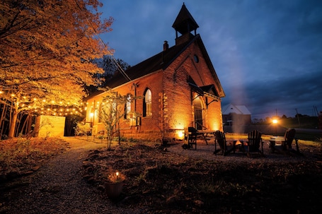 Exterior. Lake Fork Schoolhouse
Mohican and Amish Country Romantic Getaway