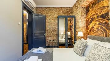 2 quartos, ferros/tábuas de passar roupa, Wi-Fi, roupa de cama