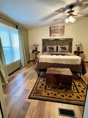 3 chambres, fer et planche à repasser, Wi-Fi, draps fournis