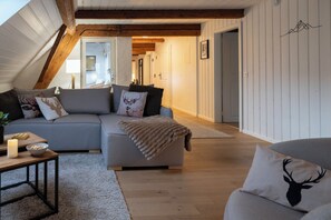 Smart TV, fireplace, books, music library - Little Nest - Nature & tranquillity between lakes & castles (Teufenthal)