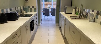 Beautiful and Spacious Countryside Cottage