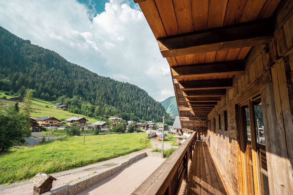 Comfort-Apartment, Balkon, Bergblick | Hochwertige Bettwaren, Pillowtop-Betten, kostenlose Babybetten