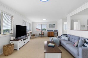 Smart TV, videojuegos y libros 