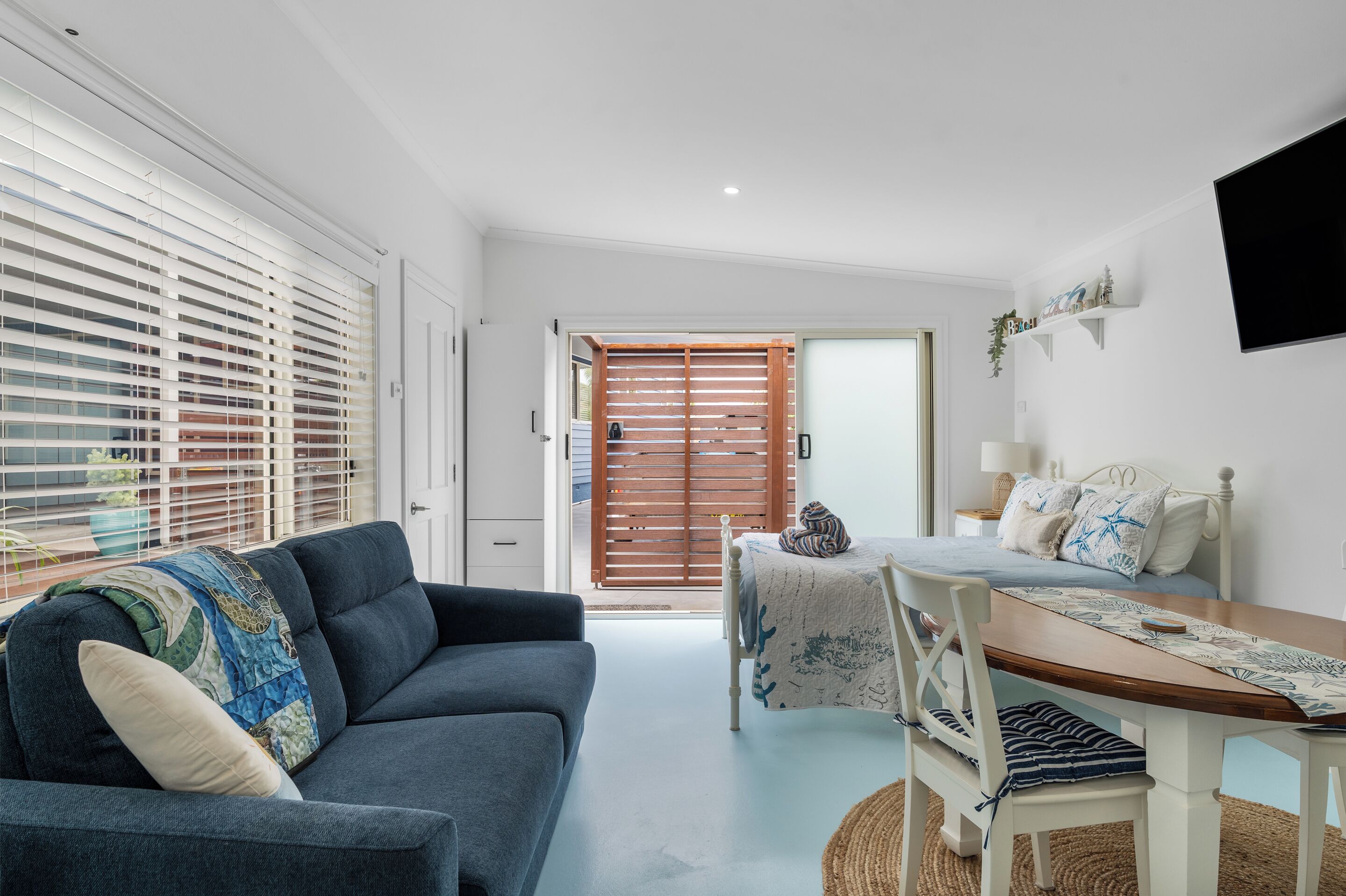 5 bedrooms, in-room safe, iron/ironing board, free WiFi