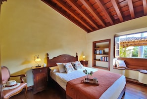 3 bedrooms, iron/ironing board, internet, bed sheets - Emblematic House "La Arañita". (Tegueste)