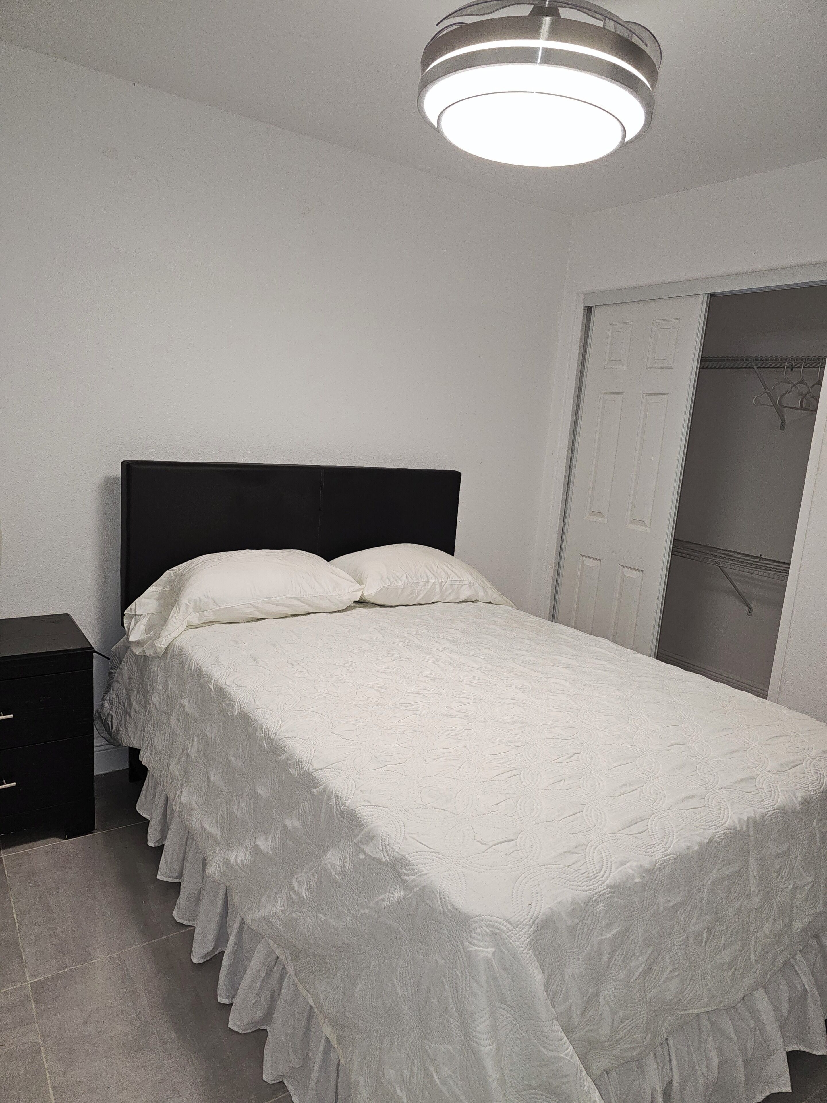 2 bedrooms, desk, iron/ironing board, free WiFi