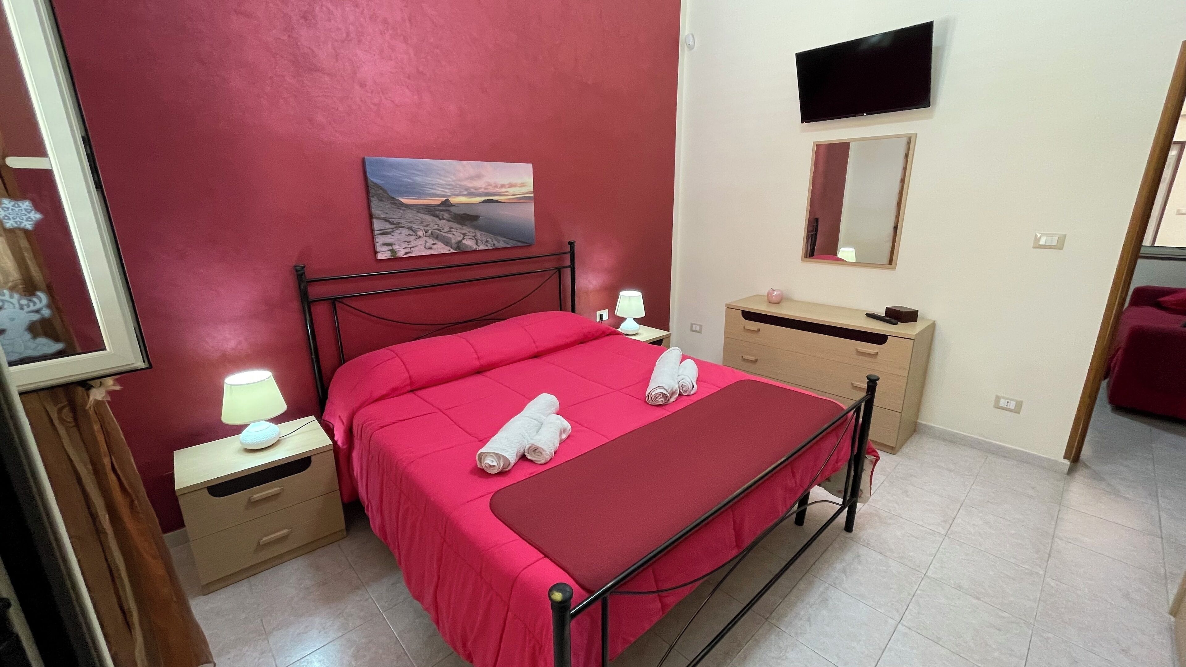 2 soveværelser, pengeskab på værelset, strygejern/strygebræt