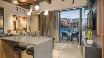 Elite Condo, 2 Bedrooms, City View | Private kitchen