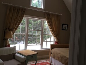 4 habitaciones, tabla de planchar con plancha y wifi 