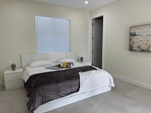 3 室のベッドルーム、WiFi、ベッドシーツ