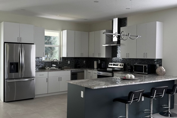 Mikrowelle, Ofen, Herdplatte, GeschirrspĂŒler