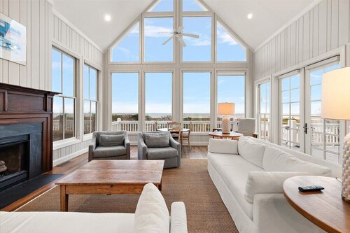 Luxury 5BR Oceanview ~ Chiltren By the Sea