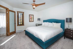 3 habitaciones, escritorio, tabla de planchar con plancha y wifi 