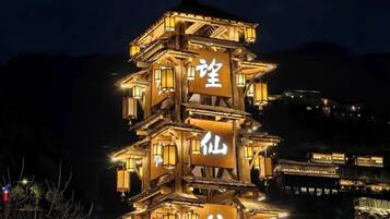 المنشأة من الخارج