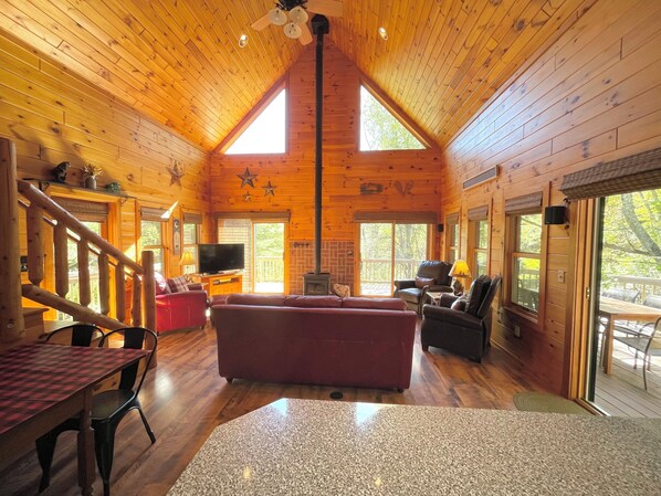 Smart TV, table tennis