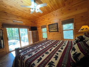 3 bedrooms, iron/ironing board, travel cot, free WiFi