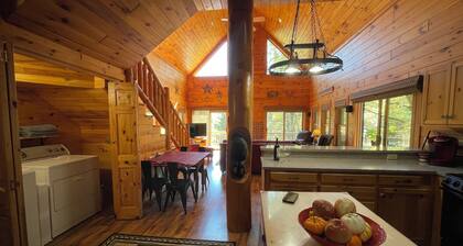 5-min to Boone & Valle Crucis, Mountain Views, Dogs, Fire Pit