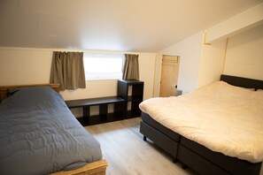 House | 6 bedrooms, individually furnished