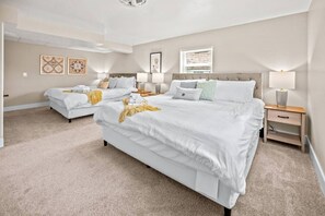 1 bedroom, desk, iron/ironing board, WiFi