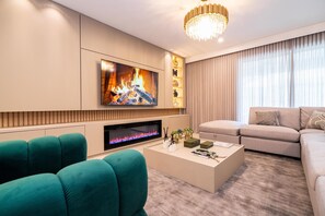 Fernseher, Tischfußball