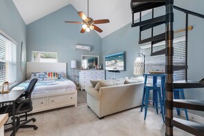 2 bedrooms, desk, iron/ironing board, free WiFi