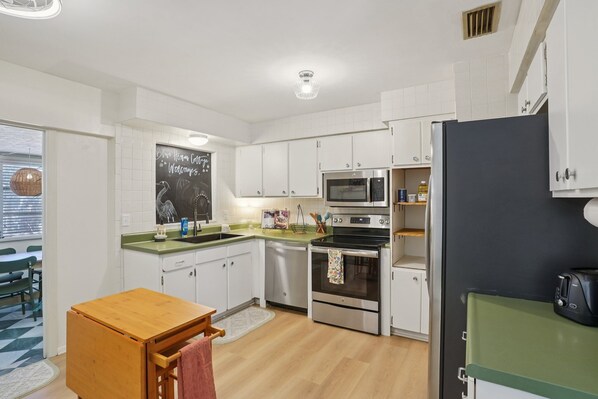 Microwave, oven, stovetop, dishwasher