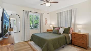 2 Schlafzimmer, BĂŒgeleisen/BĂŒgelbrett, kostenloses WLAN, BettwĂ€sche