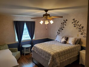 4 Schlafzimmer, Schreibtisch, Bügeleisen/Bügelbrett, kostenloses WLAN