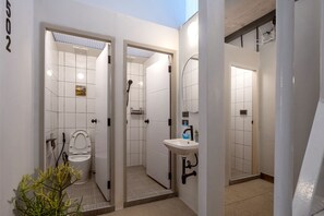 Comfort Quadruple Room | Bar mini percuma, Wi-fi percuma 