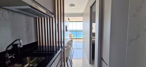 LÀgenhet Comfort | Eget kök | MinikylskÄp, mikrovÄgsugn, spishÀll och kaffe- och tebryggare