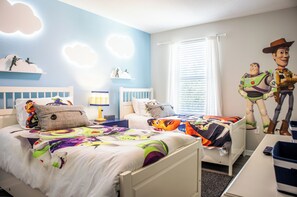 6 Schlafzimmer, Schreibtisch, Bügeleisen/Bügelbrett, kostenloses WLAN