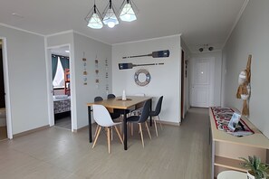 Apartment | Dining