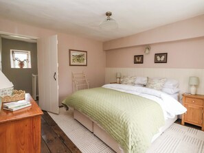 2 bedrooms, individually decorated, individually furnished, free WiFi - Ellis House (Skipton)