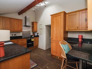 Dishwasher, cookware/dishes/utensils - Ellis House (Skipton)