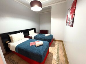 Premium bedding, memory-foam beds, in-room safe, individually decorated - appartement piscine la palmeraie  (Marrakech)