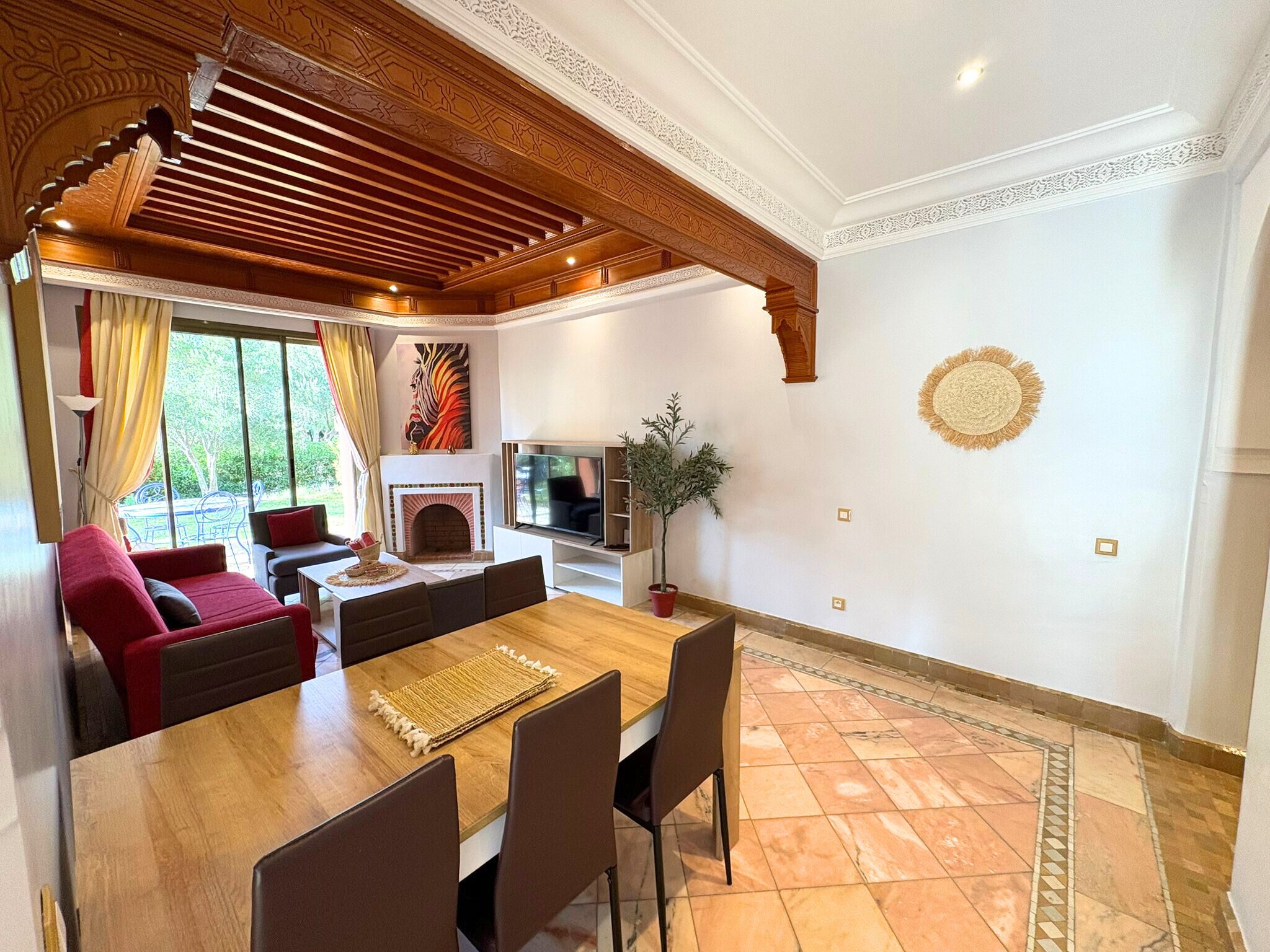 ทีวีจอแบน 60 นิ้ว พร้อมช่องดาวเทียม, ทีวี, Netflix