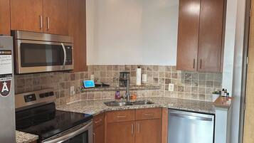 Microwave, oven, stovetop, dishwasher