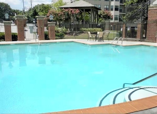 Chic Condo 2mi from Mercedes-Benz & State Farm