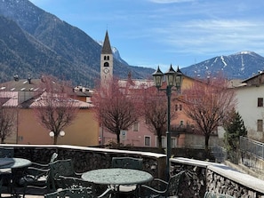 Outdoor dining - Cozy mountain house in Malé, Val di Sole (Malé)
